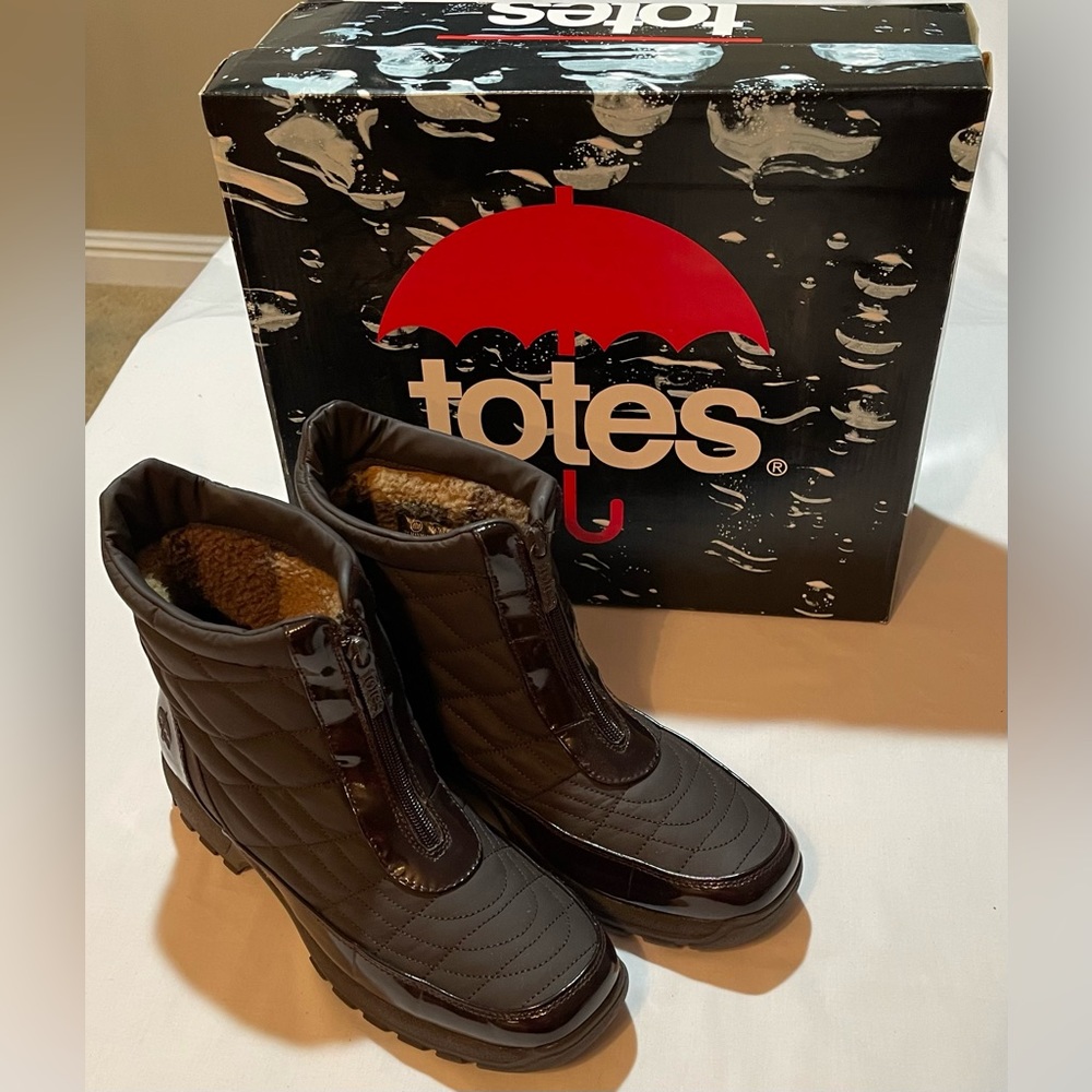 Totes Women’s Winter Boots   Size 10M